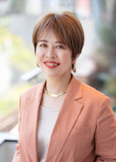 石塚 絵里子 スタッフ写真
