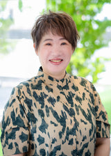 諸岡 千須香 スタッフ写真