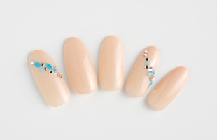 ヌードカラーネイル