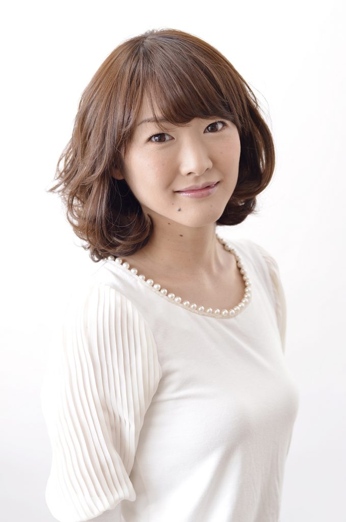 無造作ウェーブ小顔ヘア