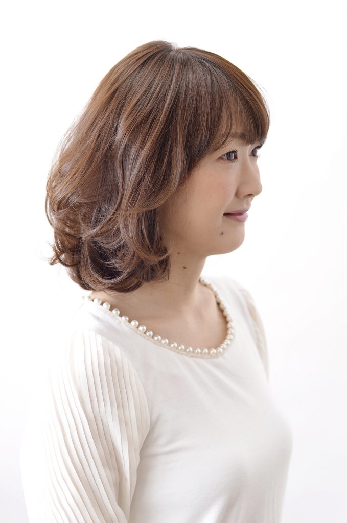 無造作ウェーブ小顔ヘア