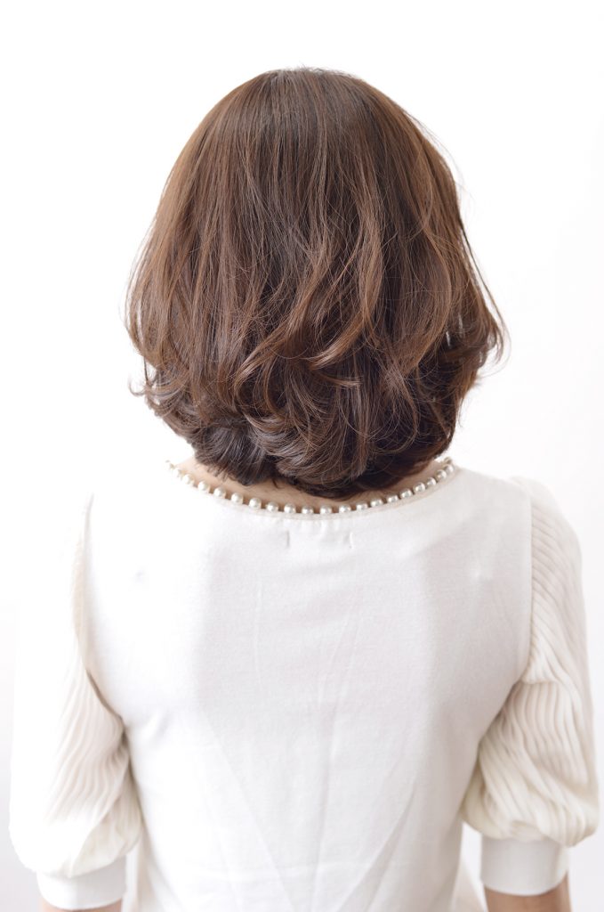 無造作ウェーブ小顔ヘア