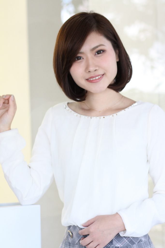 フェミニンボブ