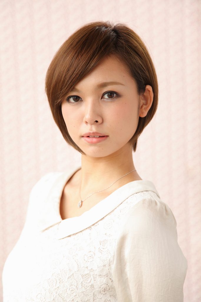 フェミニンシンプルショート