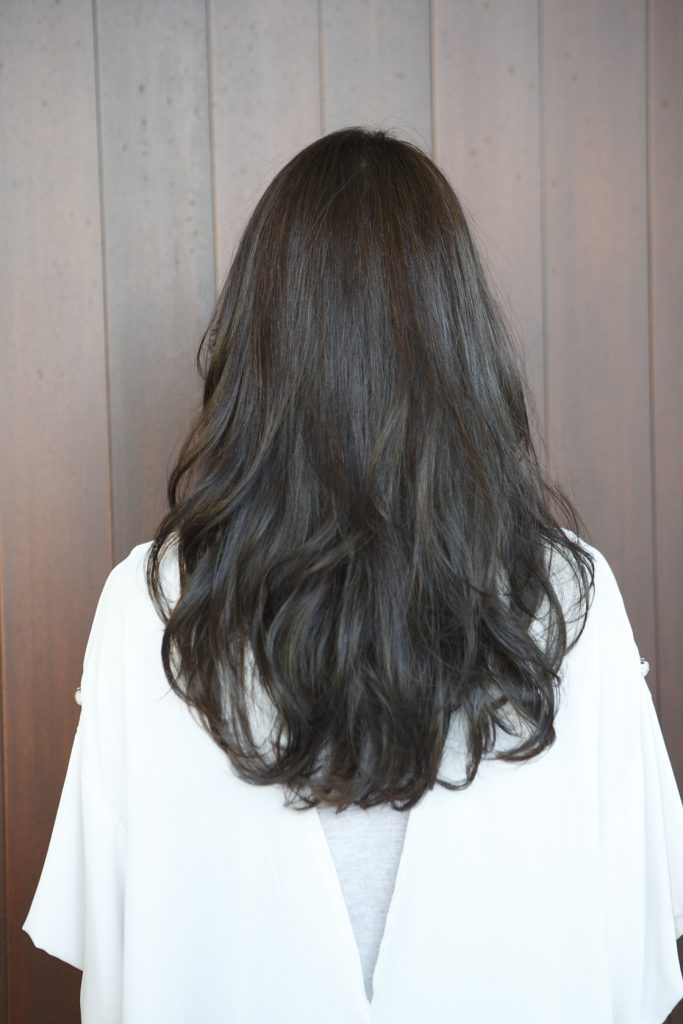 秋風にそよぐロング