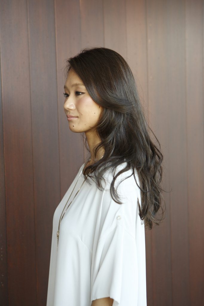 秋風にそよぐロング