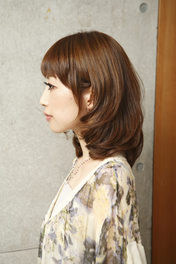 軽やかミディアムレイヤー