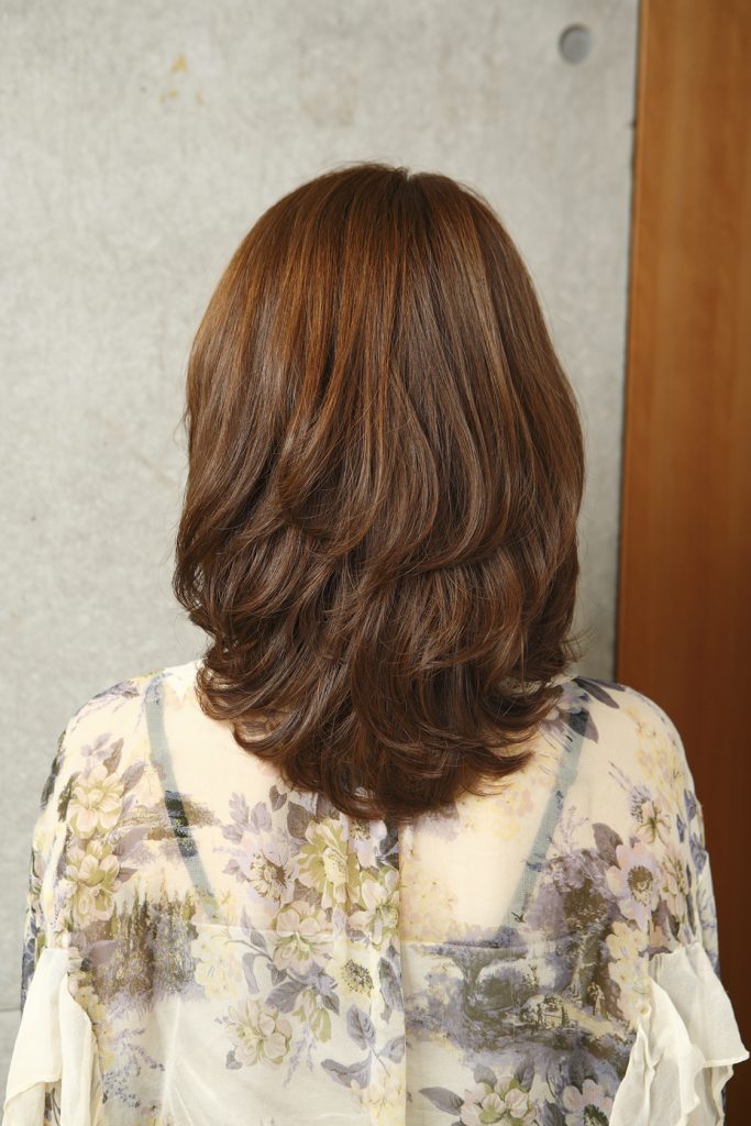 軽やかミディアムレイヤー