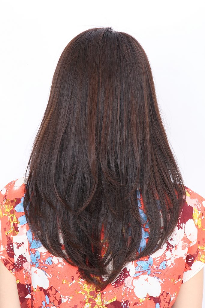 毛先にワンカールのフェミニンスタイル