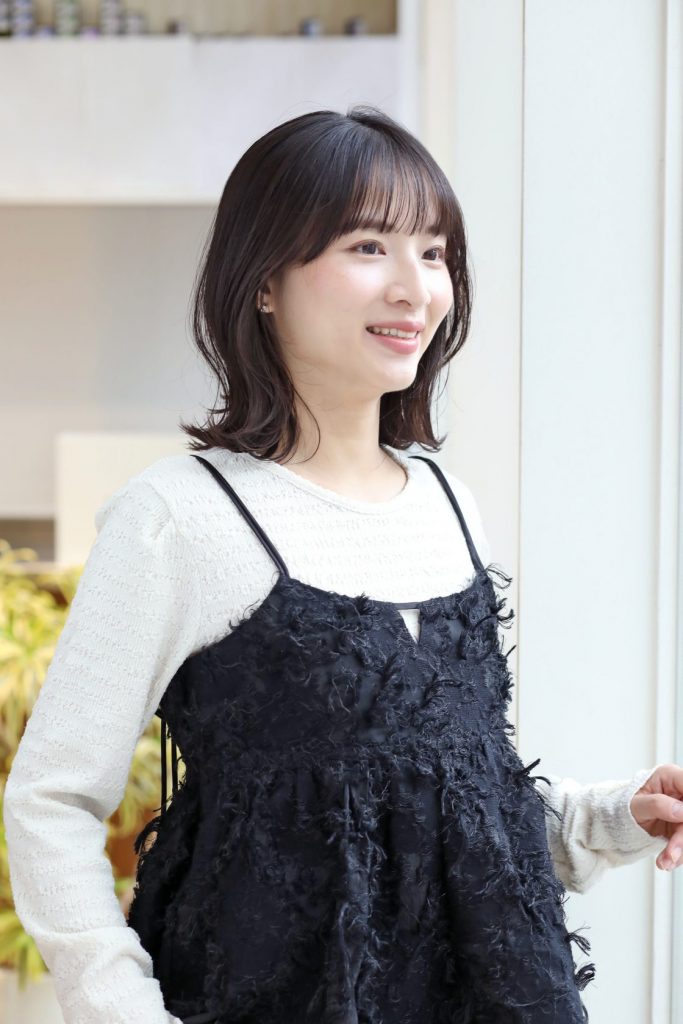 ふんわりくびれミディ