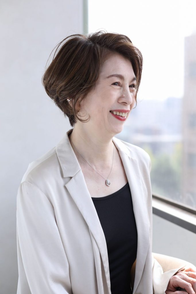 フェミニンボブ