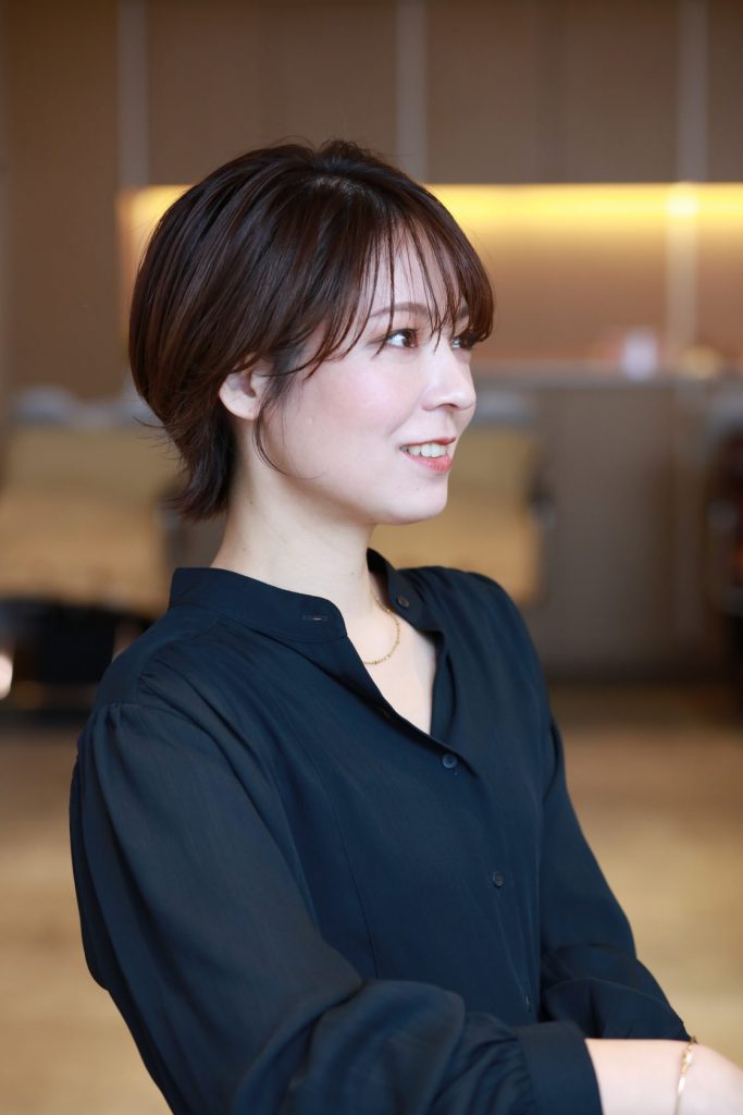 外ハネショート