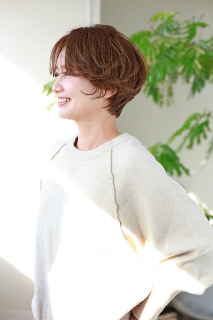 大人カーリーショート