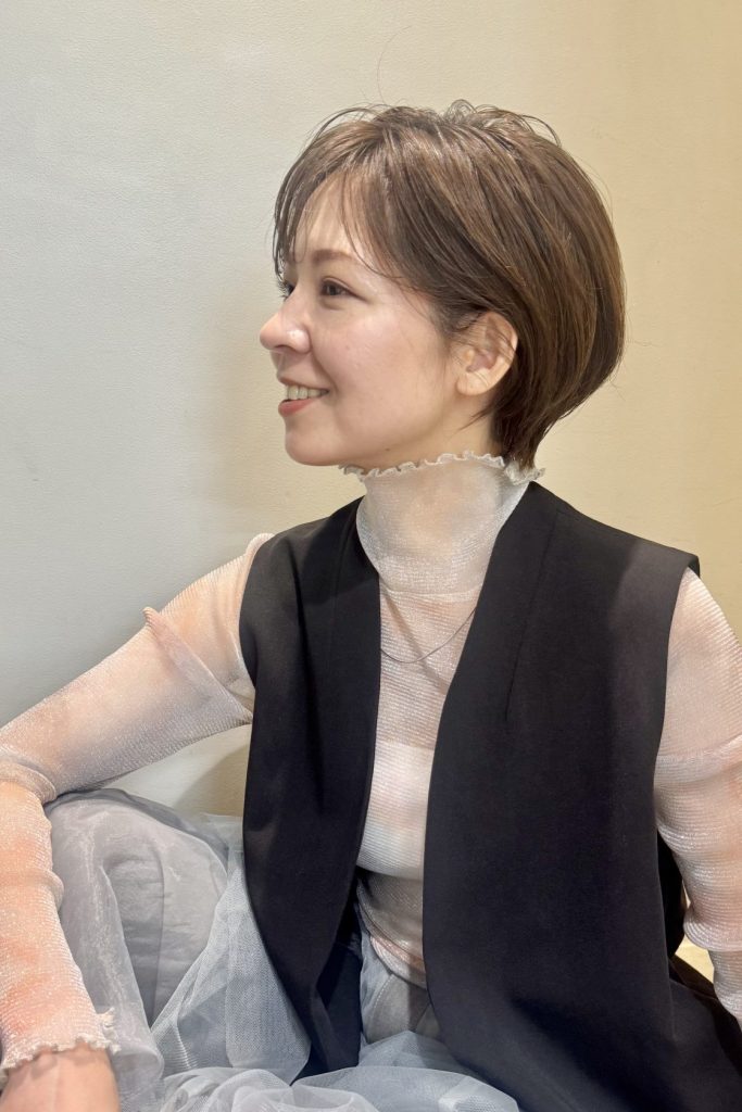 コンパクトフェミニンショート