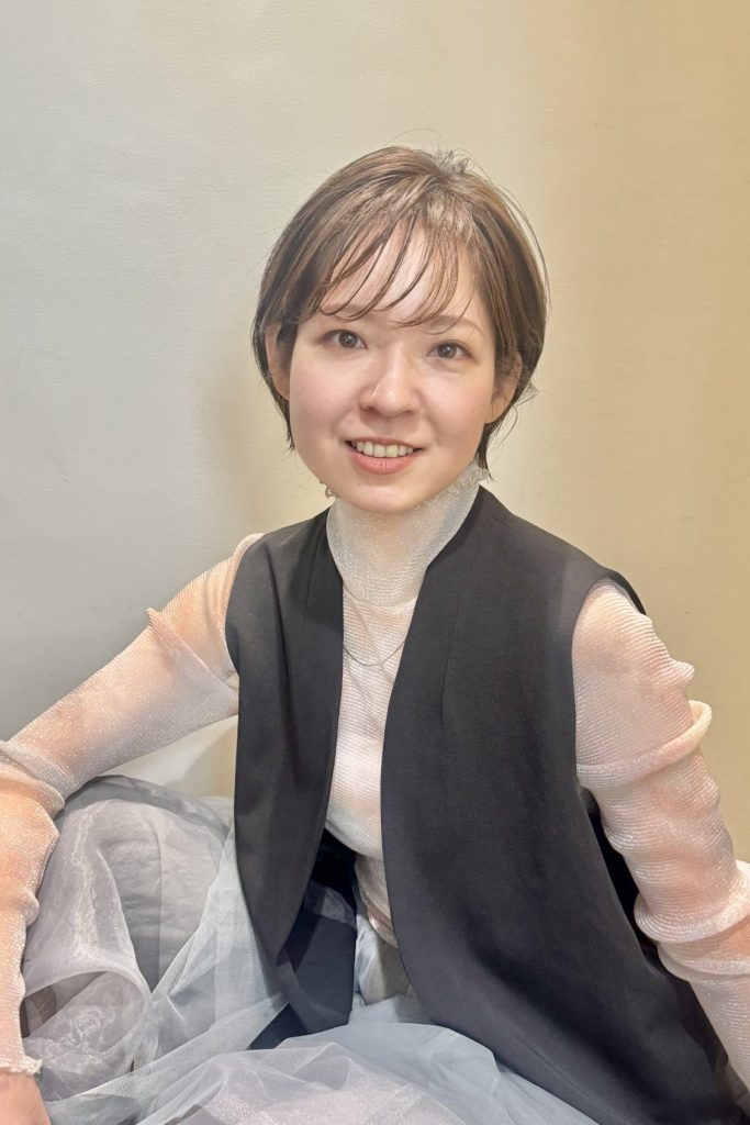 コンパクトフェミニンショート