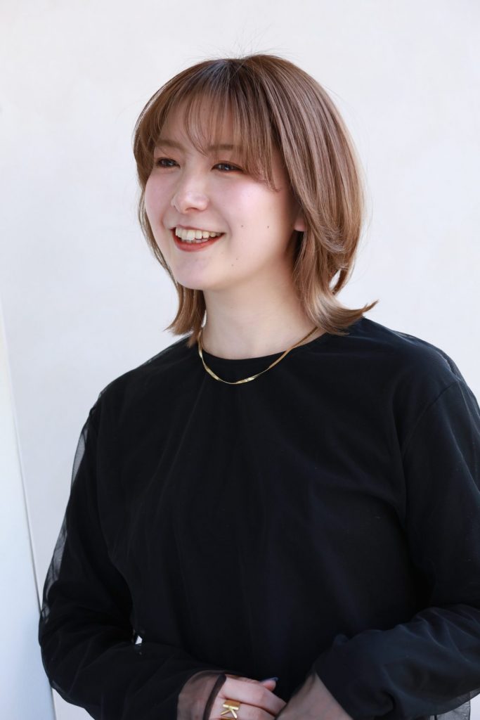 外ハネナチュラルミディ