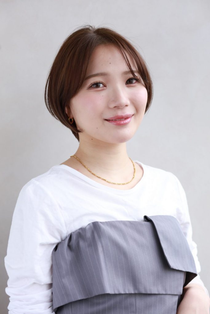 大人可愛いくびれショート