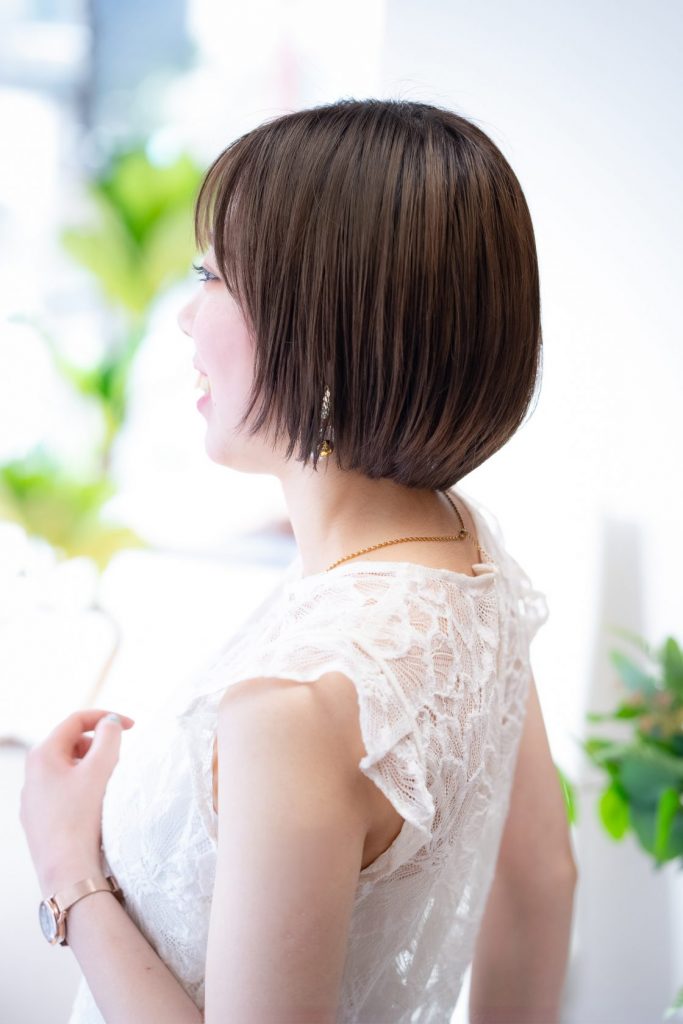 透け感バング×丸みショートボブ