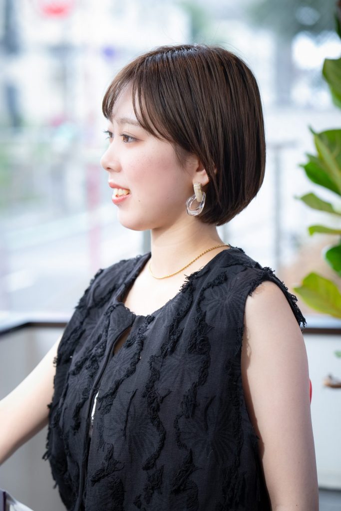 耳かけ美シルエットショートボブ