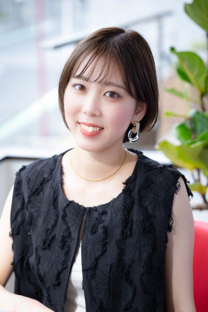 耳かけ美シルエットショートボブ