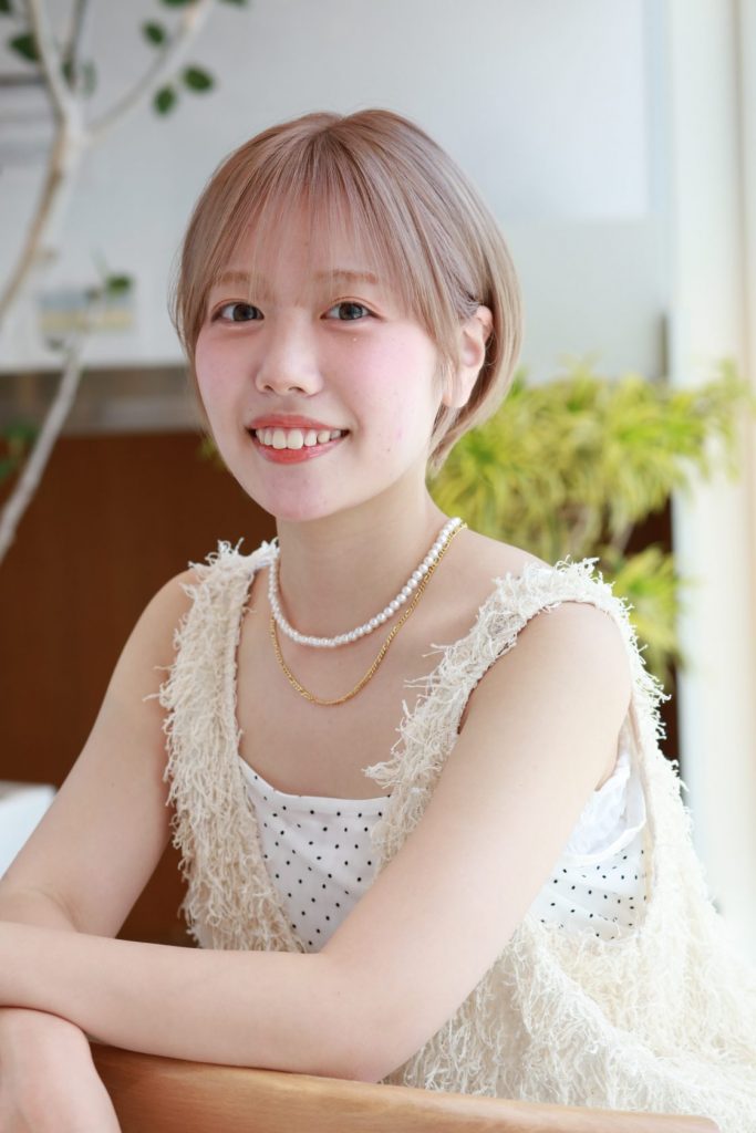ハイトーンショートボブ